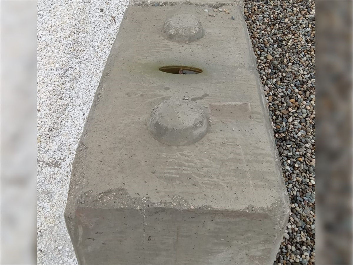 Concrete bunker block