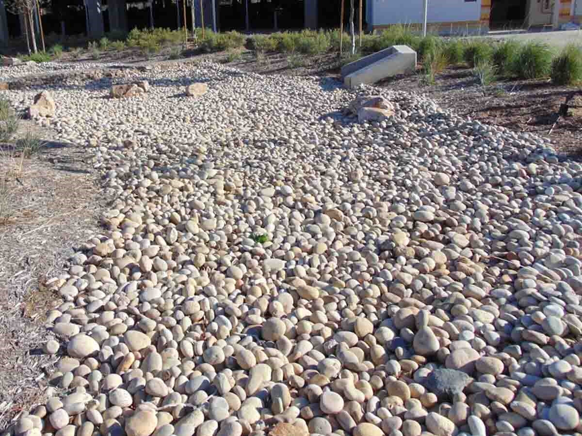 Buff Mexican Beach Pebbles