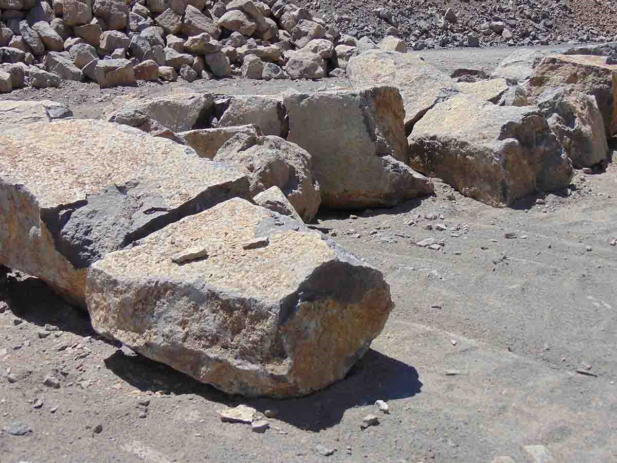 Black basalt landscaping boulders in a 3 foot size class at the Earth Stone Rock yard