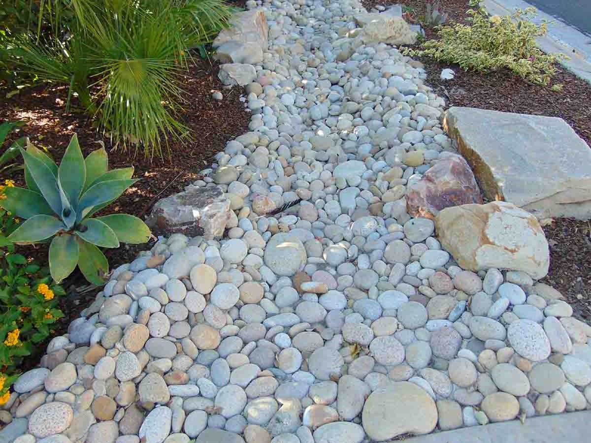 Buff Mexican Beach Pebbles 5 inch - 8 inch