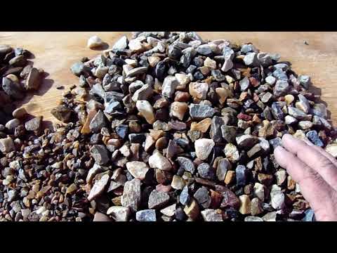 Lodi Gold River Rock Crushed 1 x 1/2 inch