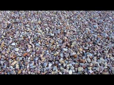 3/4" Palm Springs Gold Rock Gravel Property Border