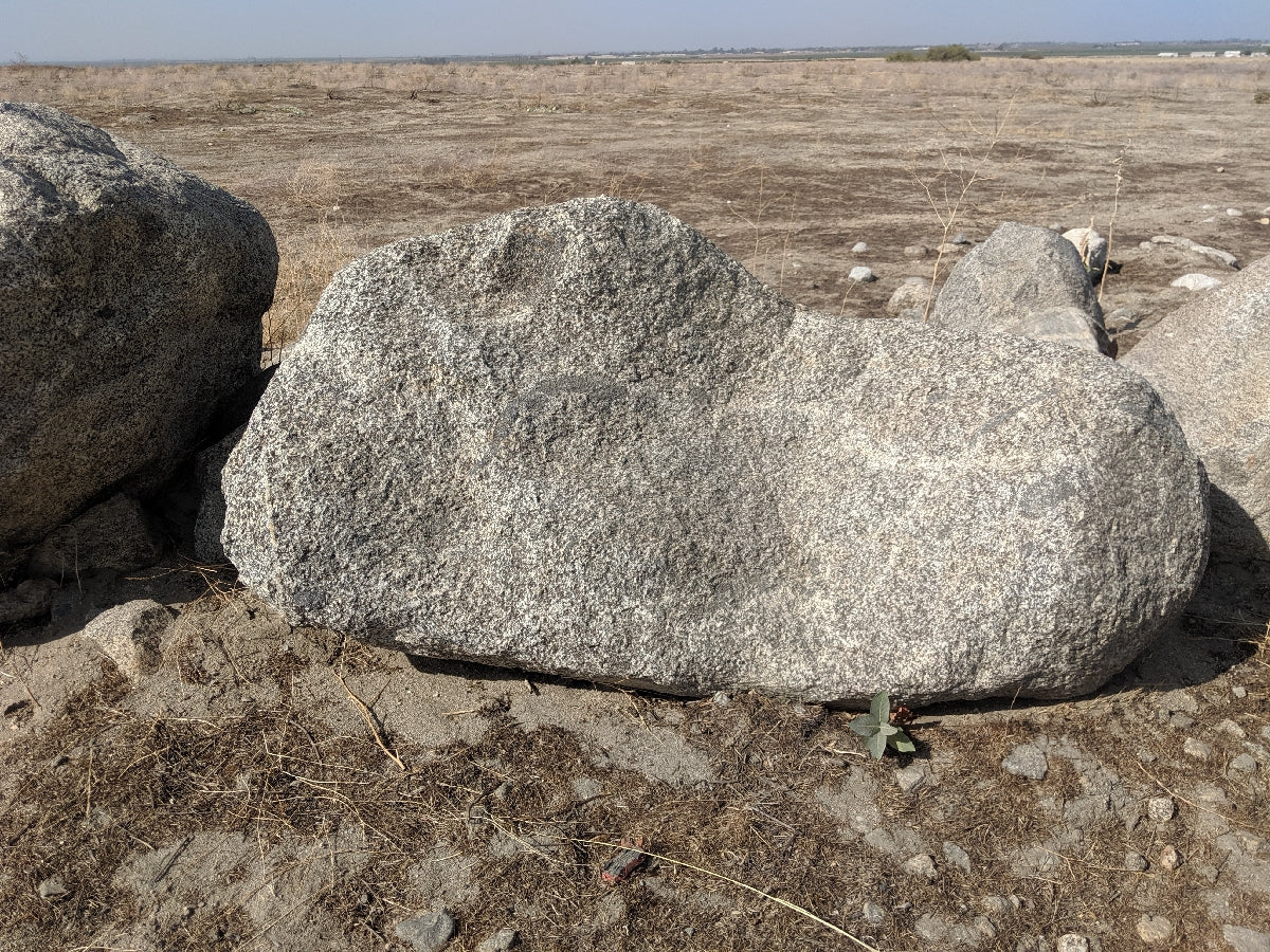 Sierra Salt n Pepper landscape boulders, 30 to 36 inch size